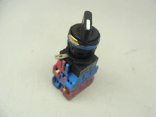 IDEC 4 POSITION SELECTOR SWITCH HW1S-4TF22N3 U11210U