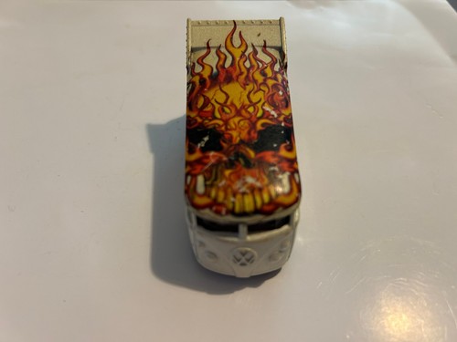 2019 Hot Wheels Premium Collectors Series Volkswagen T1 Drag Bus Skull Fire Art - 第 4/6 張圖片