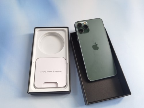 90% N ew Apple iPhone 11 Pro 64/256G Factory Unlocked - Picture 5 of 13