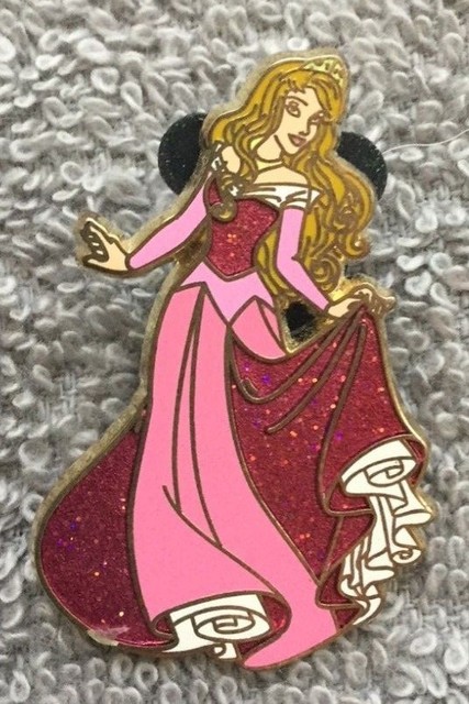 New on Card Sleeping Beauty Disney Princess Aurora Glitter Dress Pin New on Card Sleeping Beauty Disney Princess Aurora Glitter Dress Pin