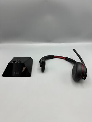 Plantronics Savi 8200 Charging Stand 210906-05 And Headset