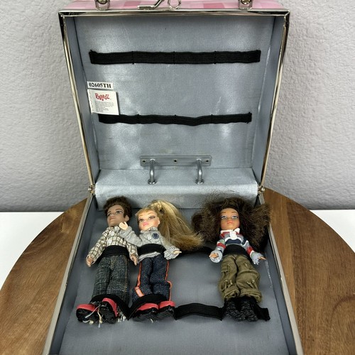 Bratz Mini Doll Case 2004 con 3 bambole e LOTTO di accessori LOTTO RARO - Foto 6 di 12