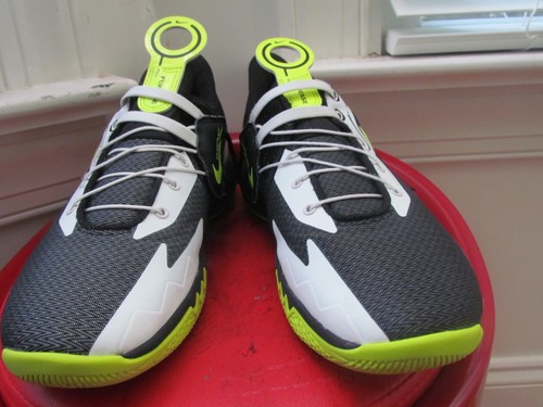ZAPATOS DE BALONCESTO NIKE PRECISION 6 FLYEASE NEGRO VOLT VERDE VELA PARA HOMBRE TALLA 9 - Imagen 3 de 5