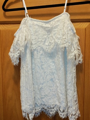 No Boundaries white off the shoulder lace blouse sz m (7-9) - Bild 2 von 4