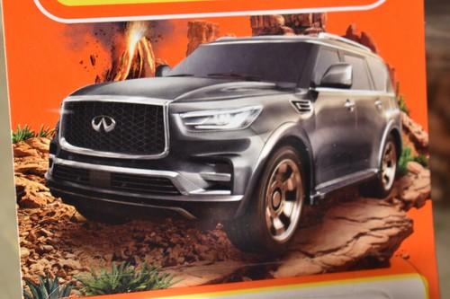 Matchbox 2022 Infiniti QX80 NUEVO - Imagen 6 de 7
