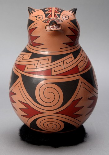 Mata Ortiz Carlos Villalba Artist Polychrome Badger Vessel 8" Tall - Picture 3 of 9