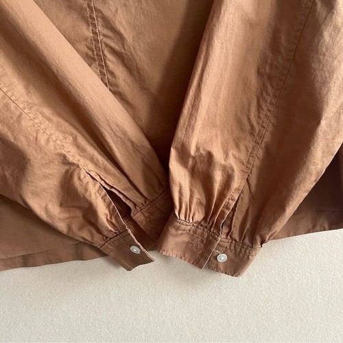 Everlane The Silky Cotton Split-Neck Bluse Oversized Towny Braun Gr. 2 - Bild 7 von 12