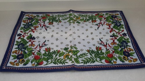 Williams Sonoma Table Mats 20"x13" Set of 3 Multicolor Flowers/Blue Pre-owned - Picture 2 of 7
