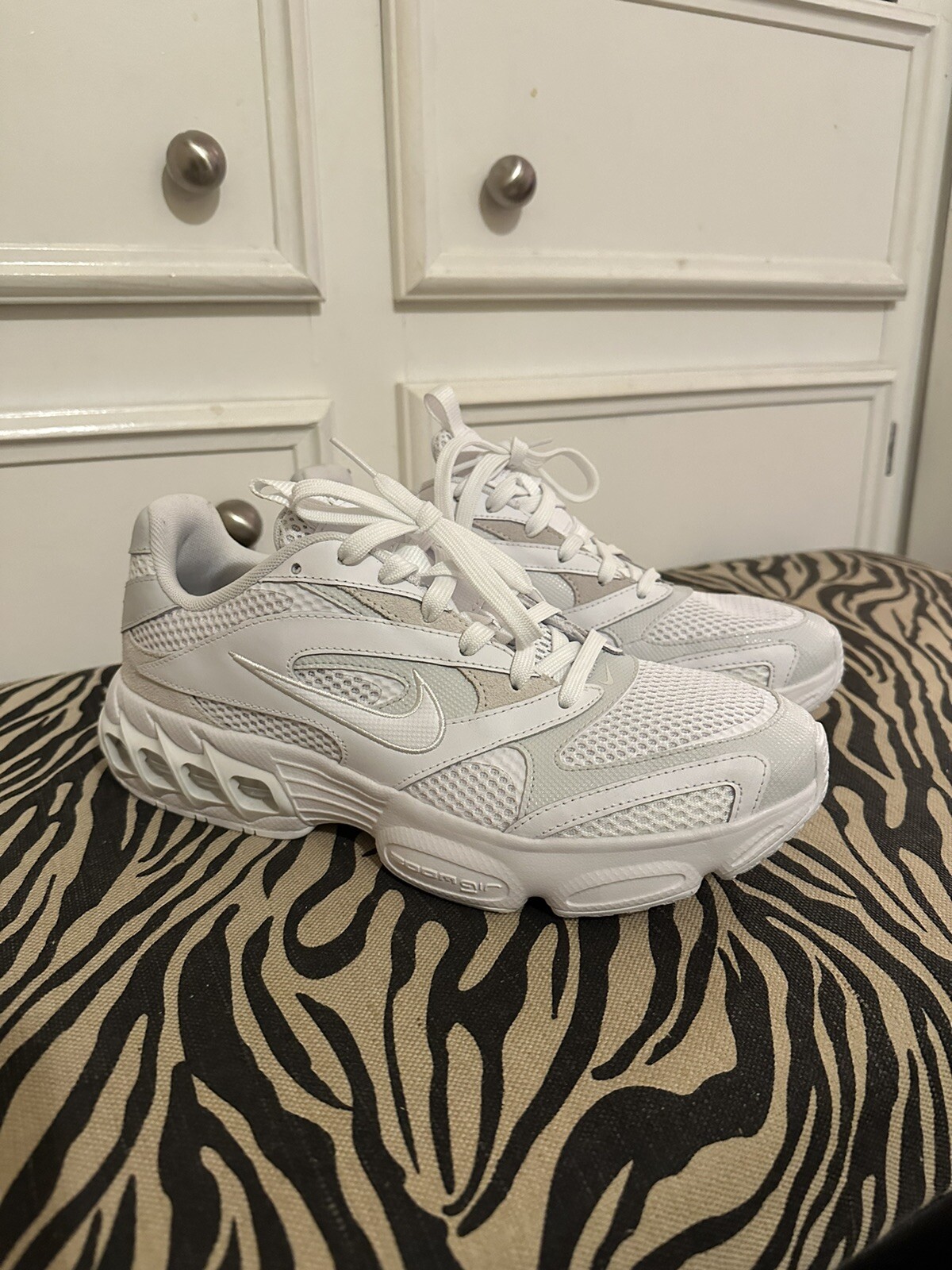 Picture 1 of 11