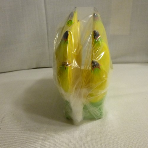 Faux Bananas NAPKIN HOLDER - NEW - Picture 2 of 4