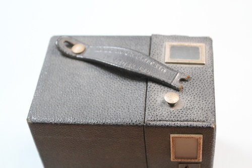Vintage Kodak Brownie 620 camera box film camera - untested - Picture 3 of 14