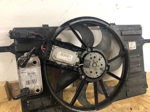 2008-12 VOLVO V50 S40 C30 C70 2.4 2,0 DIESEL RADIATOR FAN 31261990 0130307139 - Picture 2 of 4