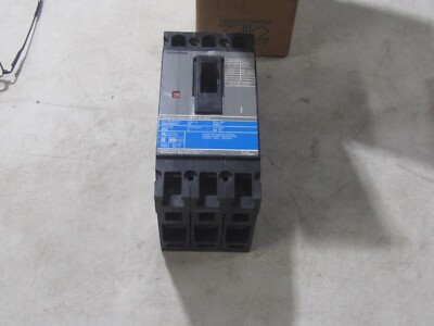 Siemens Sentron ED23B025 25 amp 240 volt 3 Pole Circuit Breaker