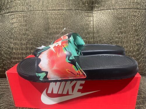 AO2805-600 Nike Benassi JDI Chenille Slide Red Blue Obsidian AO2805-600 Nike Benassi JDI Chenille Slide Red Blue Obsidian