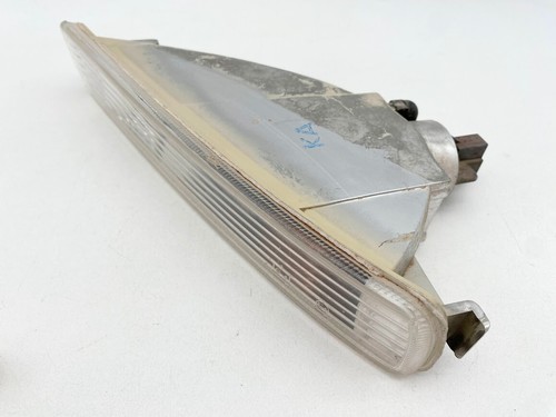 1991 - 1995 Acura Legend KA7 SEDAN DRIVER SIDE Bumper Turn Signal Light OEM - Picture 3 of 8