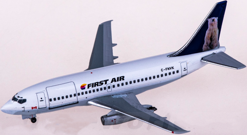 1:400 AeroClassics FIRST AIR BOEING 737-200 Passenger Airplane Diecast Model - Picture 2 of 4