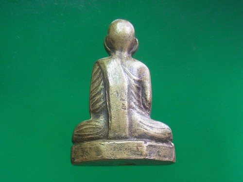 LP PHROM WAT CHONG KHAE PIM NIO KRADOK PRESS CODE B.E.2517, (C21066) - Picture 2 of 6