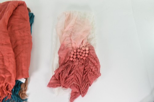 Lot of 4 Womens Scarves - 100% Viscose - Brown Blue Red Pink - Picture 5 of 6