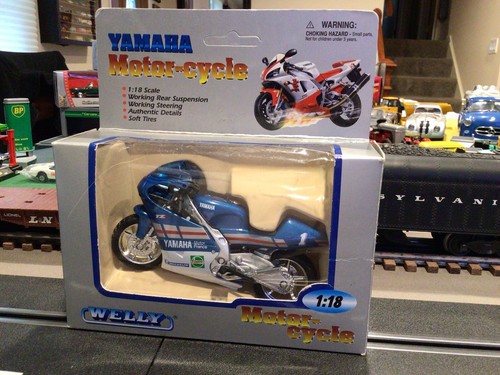 Welly 1994 Yamaha TZ250M Factory Racing Bike Motorcycle Diecast Model Toy 1/18 - Picture 9 of 10