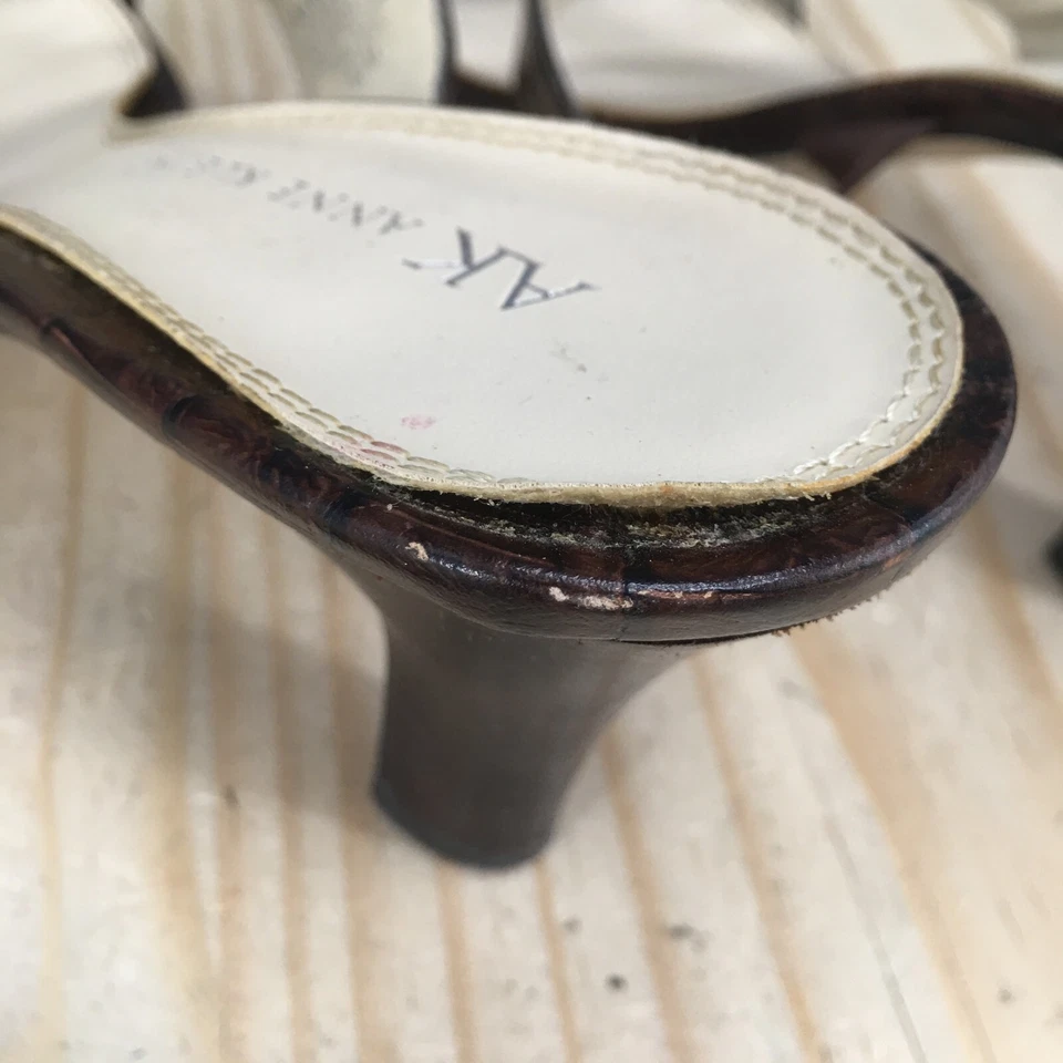 Sandalias Anne Klein para mujer 8,5 M Barlet Slide cuero marrón informales tacones de aguja Foto 4 de 4