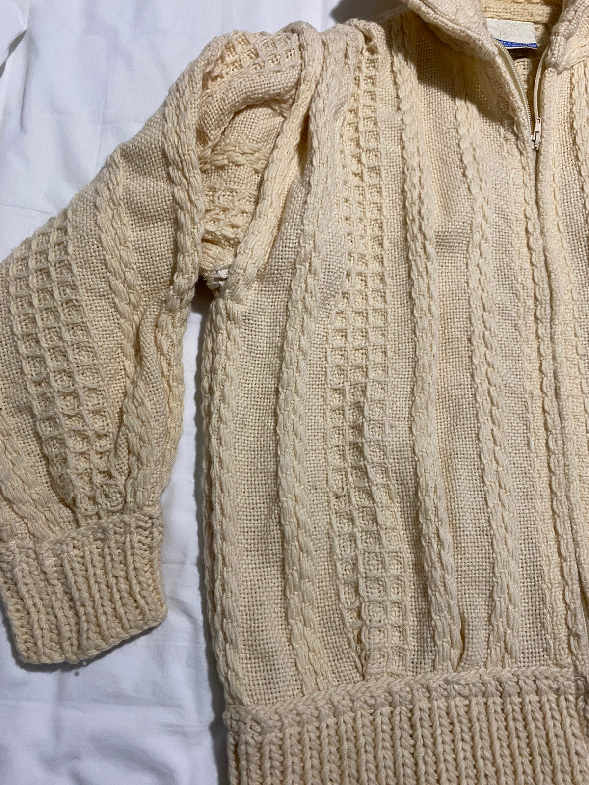 VTG Weave O’ The Irish Tapestries Ireland Ivory Full Zipper Cardigan