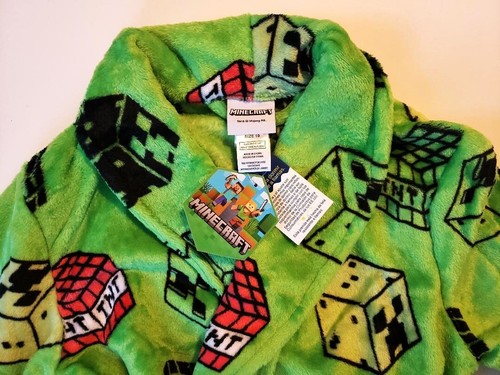 NEW MINECRAFT BOYS SIZE 10 OR 12 SOFT PLUSH FLEECE ROBE FRONT POCKETS & BELT NWT - Picture 2 of 2