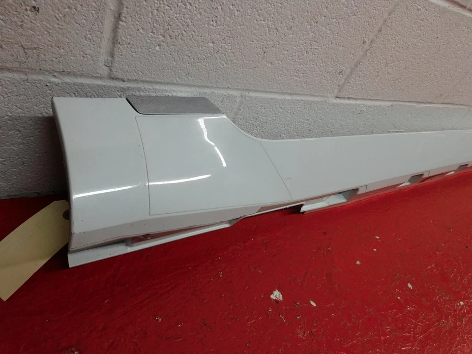 2017 2018 2019 VOLKSWAGEN ARTEON RIGHT SIDE ROCKER PANEL MOLDING Foto 2 de 4