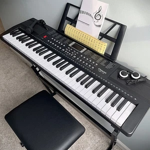 61-Key Piano numérique Paquet de démarrage clavier - Stand et plus encore - 200 Tonalités