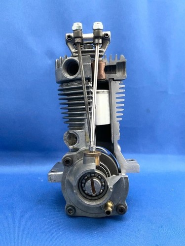 O.S. FS-60 9.95cc open rocker 4 cycle glow engine cut model for ornamental use - Picture 4 of 8