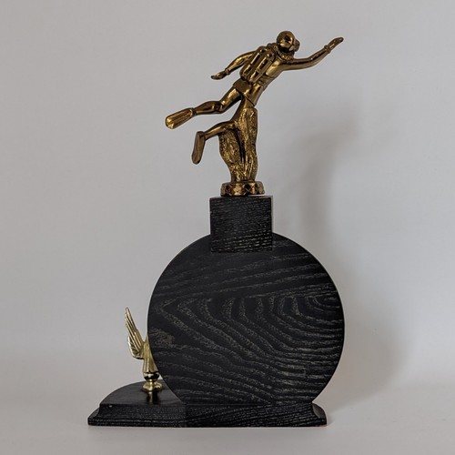 Vintage Brass Diver Of The Year Trophy - 1961-62 Lawson YMCA 20 Fathom Club - Picture 3 of 9