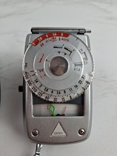 Sekonic Auto-Leader 2 Model 99 Light Meter With Case G35 - Picture 2 of 5