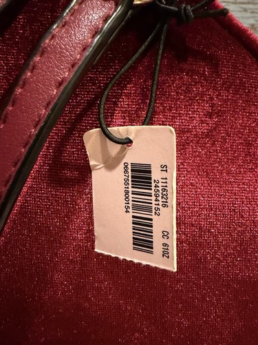 Victoria’s Secret 2018 Red Velvet Backpack - Picture 5 of 6