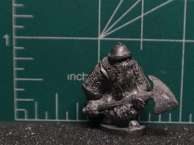 Grenadier models - DWARF WARRIOR WITH GREAT AXE #2 - D&D -  METAL MINIATURES