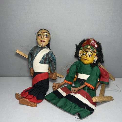 Paar alte nepalesische Terrakotta Schnurpuppen - Bild 1 von 18