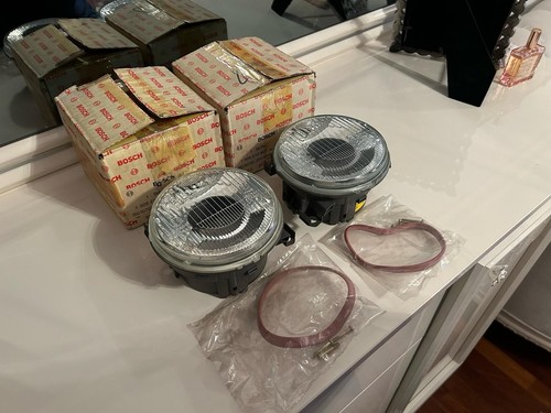 NEW NOS BMW 3 SERIES E30 SMILEY L/R HEADLIGHTS LENS BOSCH 1305210001 1305210002 - Picture 4 of 9