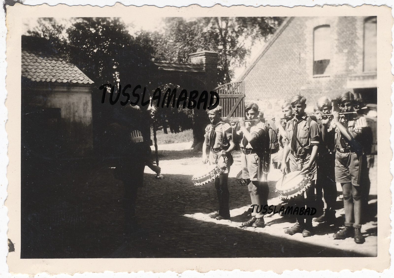 Bild 1 von 2