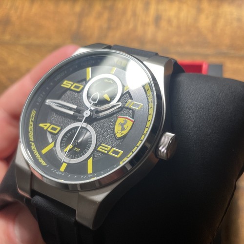 Ferrari Speciale Day Date Black/Yellow Dial Black Rubber Strap Scuderia Watch - Picture 4 of 6