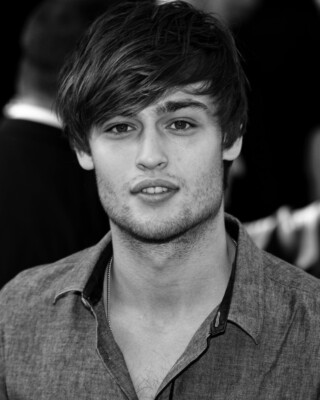 DOUGLAS BOOTH 8x10 PHOTO *