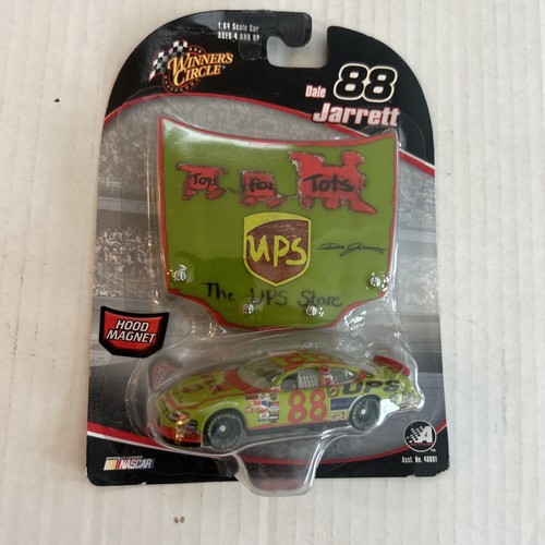Winners Circle #88 FORD NASCAR 2006 Dale Jarrett UPS Toys For Tots UPS Store1:64
