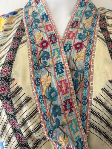 Johnny Was Bonian Kimono 100% Silk Embroidered Size Medium New With Tags - Picture 2 of 15