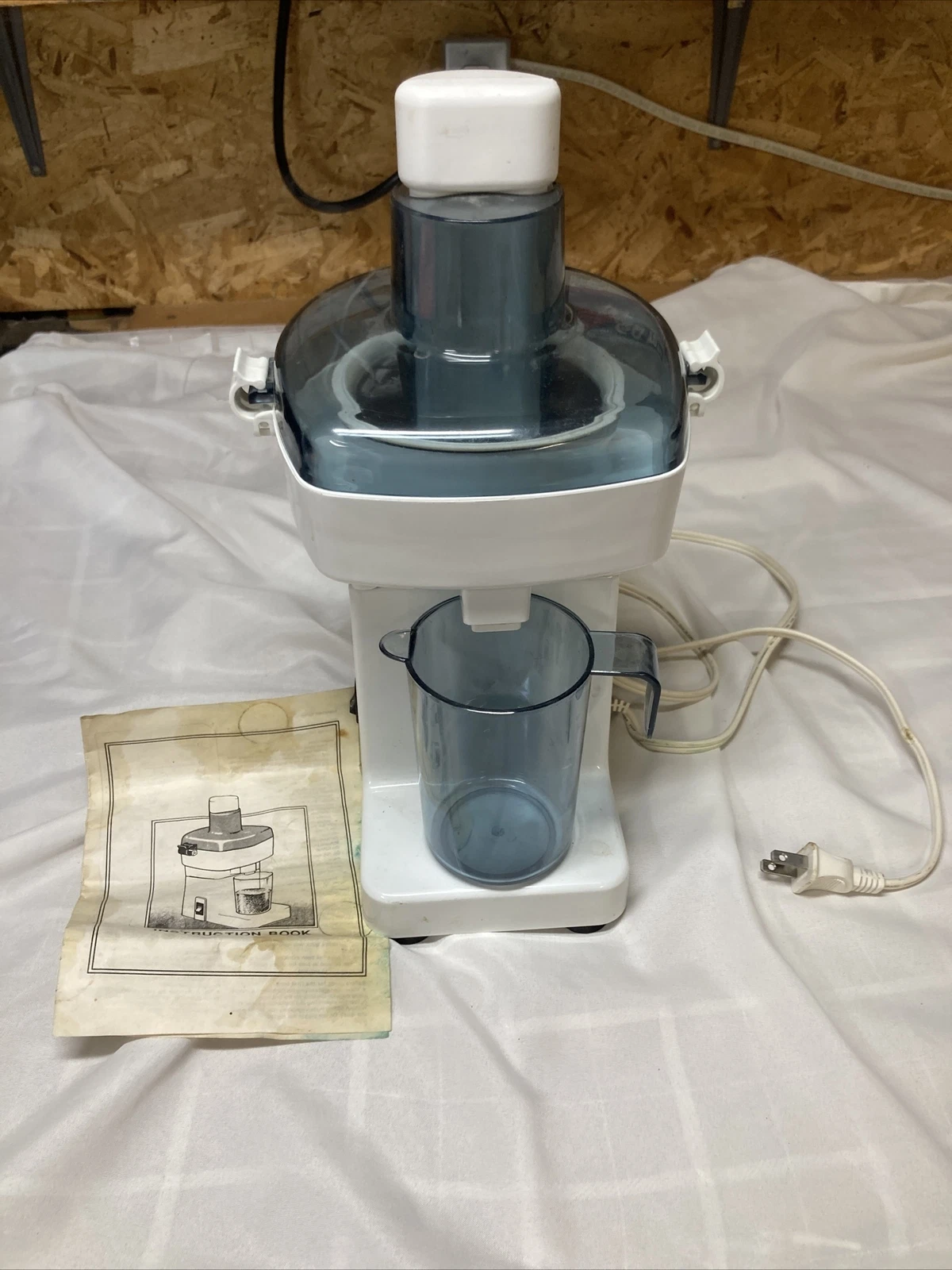 VTG Likely NutriStahl NutriJuicer GH2011 Fruit & Vegetable Juice Press Extractor