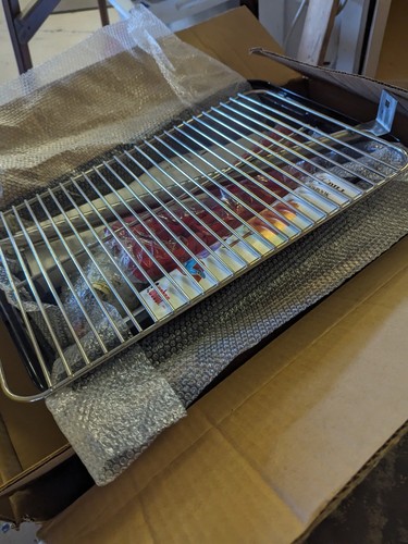 Nos Marlboro Weber Go-Anywhere 90er Gasgrill BBQ Tischplatte schwarz Holzgriffe - Bild 17 von 24