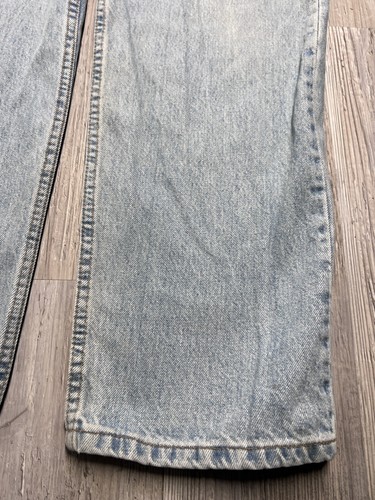 Vintage 90s Levis 550 Jeans Relaxed Skater Jeans 36x36 Light Wash Red Tab Denim - Picture 5 of 13