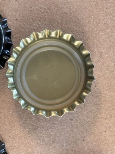 Bottle Caps In Cigar Box Average 175 Pcs - Picture 3 of 5