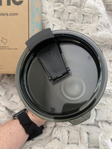 RTIC  30 oz. Vacuum Insulated Stainless Steel Tumbler w/  Splash Proof Lid ~Teal - Picture 3 of 5