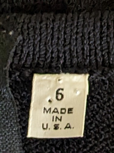 Vestido St John Marie Gris Negro con Paliattes Santana Tejido, Talla 6, Usado en Excelente Condición - Imagen 4 de 4