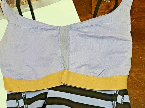 Camiseta sin mangas Lululemon para mujer azul/negro a rayas atlética talla 6ish (descripción) - Imagen 4 de 4