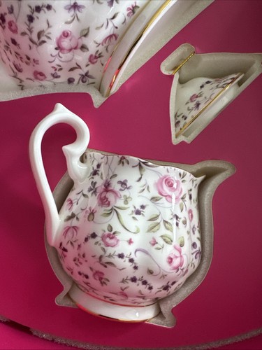 Royal Albert Rose Konfetti 3 teiliges Teeservice Teekanne Milchkännchen Zuckerdose NEU - Bild 2 von 14