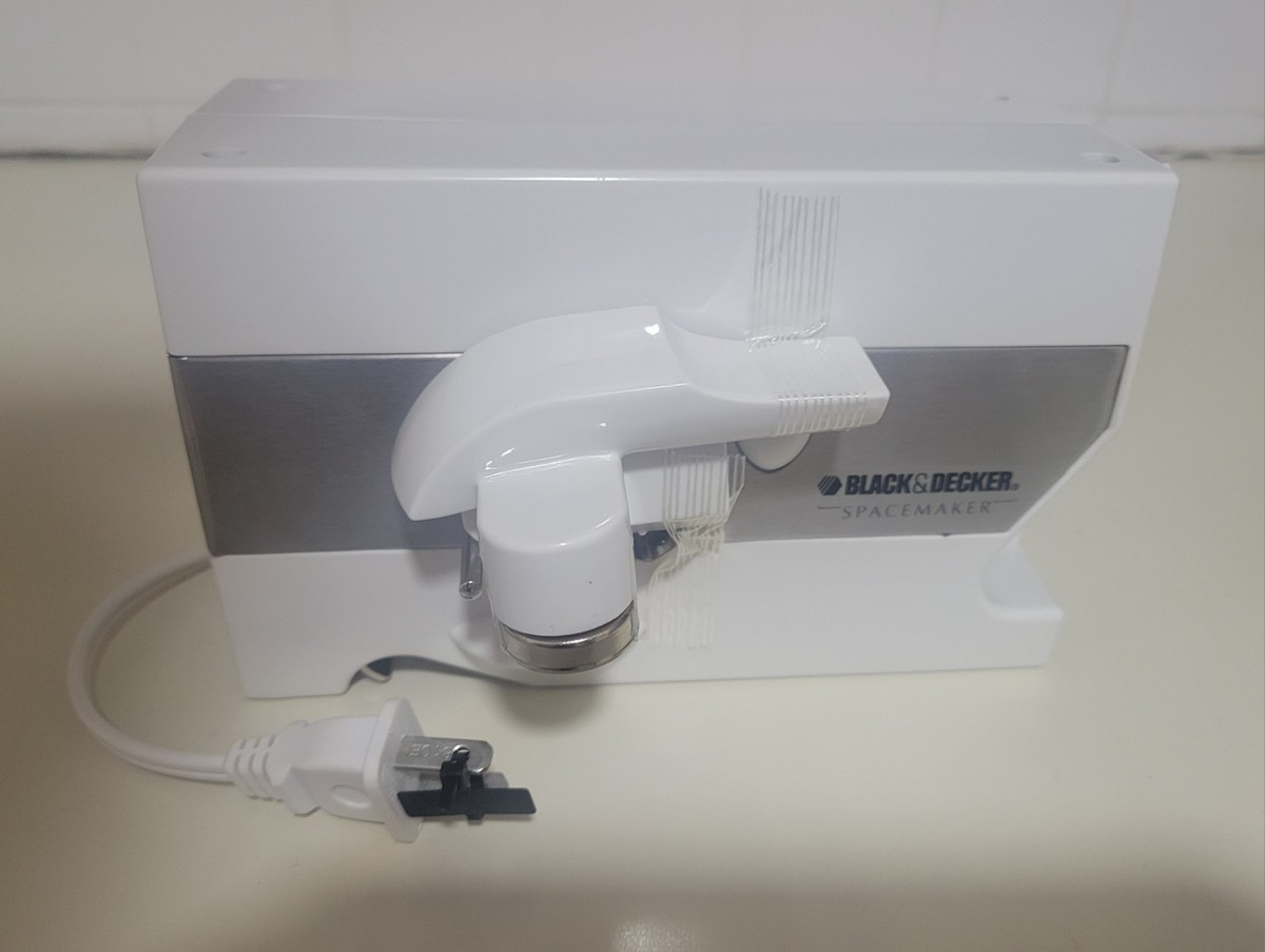 Vntage Black & Decker Spacemaker Can Opener Under Cabnet EC60G NEW