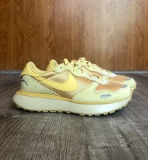 Nike Phoenix Waffle University Gold | Women | Yellow | US 9 / EU 40.5
